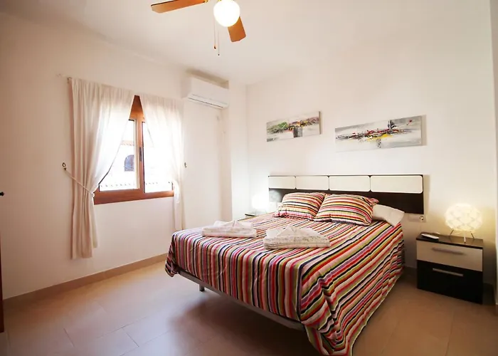 Paola Spainsunrentals 1077 Appartement