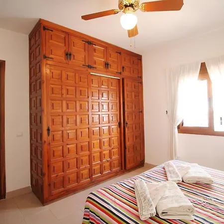 Paola Spainsunrentals 1077